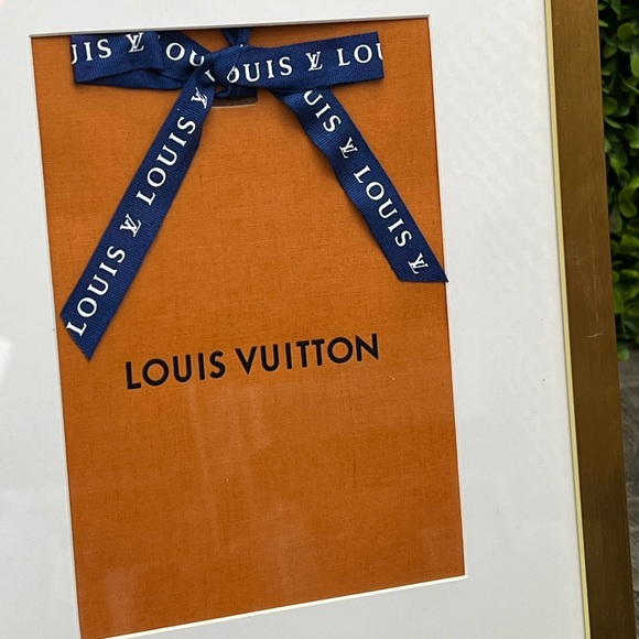 Louis Vuitton small shopping bag in a frame - Picture 2 of 6